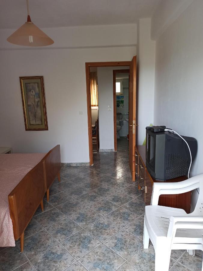 Anastasia - Efthimios Apartments Agios Konstantinos  Buitenkant foto