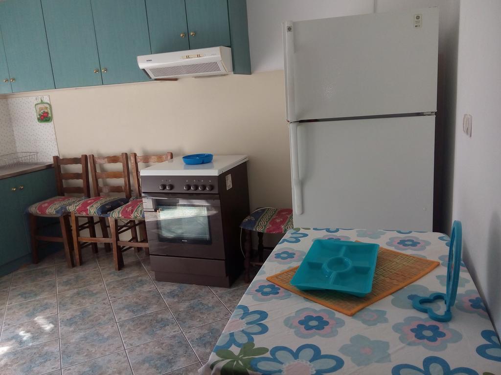 Anastasia - Efthimios Apartments Agios Konstantinos  Buitenkant foto