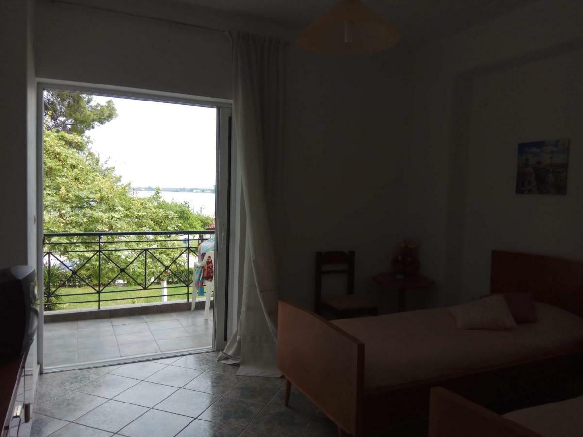 Anastasia - Efthimios Apartments Agios Konstantinos  Buitenkant foto